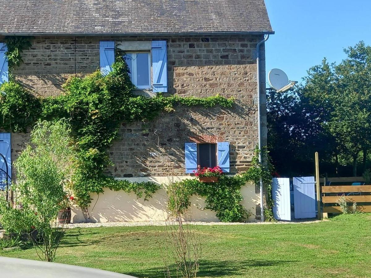 Mortain-Bocage - 2-Bed Wisteria Cottage - Sleeps 4 Notre-Dame-du-Touchet Exteriör bild