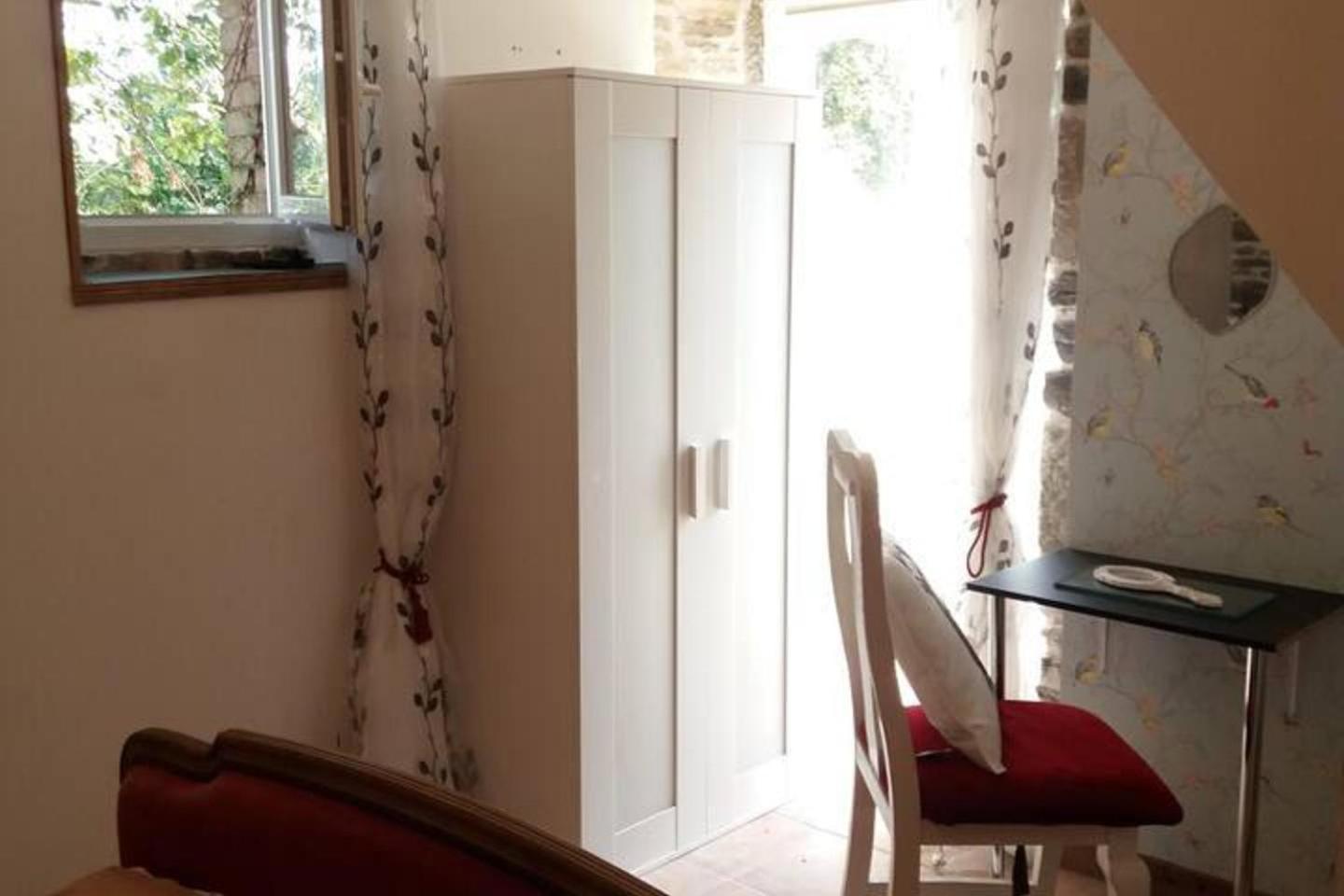 Mortain-Bocage - 2-Bed Wisteria Cottage - Sleeps 4 Notre-Dame-du-Touchet Exteriör bild